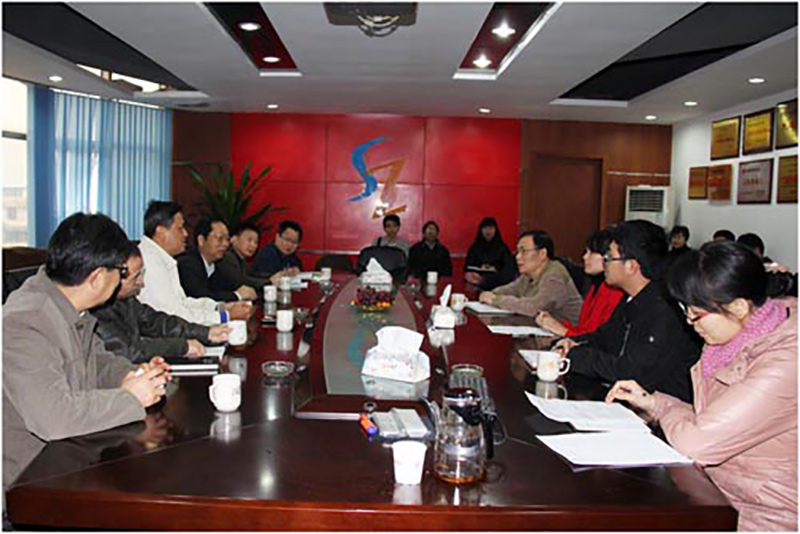 省統(tǒng)計(jì)局副局長劉智華督導(dǎo)我司聯(lián)網(wǎng)直報工作.jpg